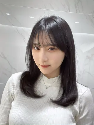 ミディアム 中顔面短縮 顔まわり新田大翔のヘアスタイル
