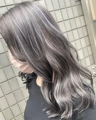 ロング カラー ブリーチ毛縮毛矯正 👑山口のヘアスタイル