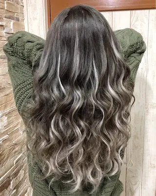 ロング 艶カラー🫧/シール エクステRYOKAのヘアスタイル