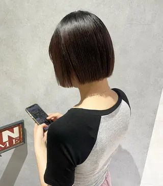 ショート yumemiレイヤー ✴︎ 透明感カラーのヘアスタイル