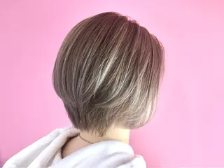ショート カラー _WHITE高槻店 yusukeのヘアスタイル