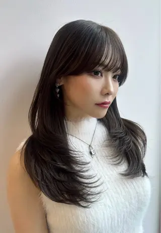 ロング 艶カラー✨レイヤー 𝐚𝐲𝐚𝐤𝐚のヘアスタイル