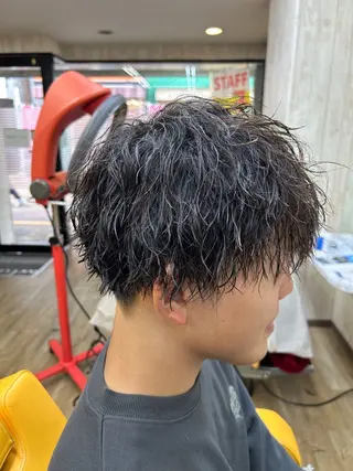 パーマ メンズ ブレイヴシザーあびこ所属・牛尾 友雅のヘアスタイル