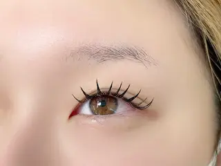 マツエク・マツパ I.NAILS布施店 岩川🕊️LEDのマツエク・マツパデザイン