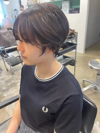 ショート カラー 💓パーマ，💗 レイヤーカットのヘアスタイル