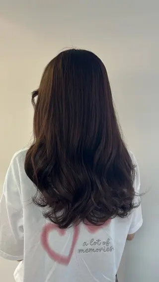 ロング カラー 松井 詩織のヘアスタイル