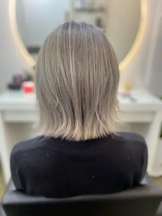 ミディアム WHALE hair × beautyのヘアスタイル