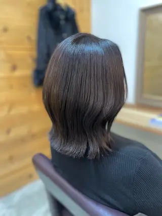 ミディアム カラー 艶カラー|透明感 カラー|レイヤーのヘアスタイル
