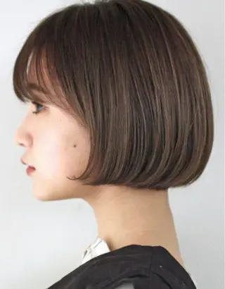 ミディアム 新店舗の準備中😴 松原 寿花のヘアスタイル