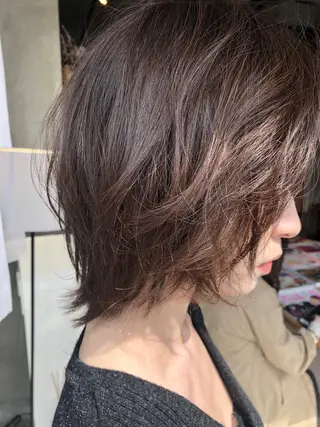 ミディアム 岡本 一平のヘアスタイル