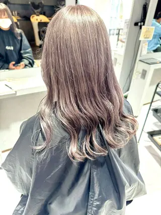 ロング 小谷野 真優のヘアスタイル