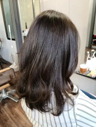セミロング カラー ヘアアレンジ terra✂️川嶋 大輔のヘアスタイル