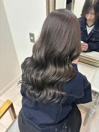 セミロング カラー ひらち まいののヘアスタイル