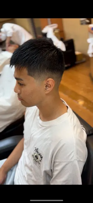 ショート バッドバーバー蒲田 オノハラユウタ💈のヘアスタイル