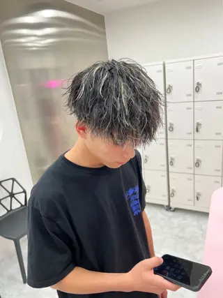 パーマ メンズ men's特化 値段以上の仕上がりにのヘアスタイル
