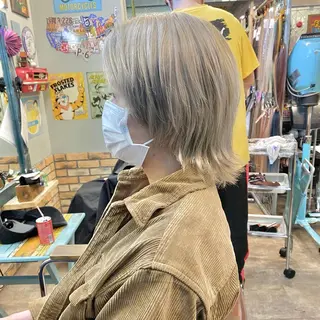 セミロング カラー ヘアアレンジ LAVENDIA 初音のヘアスタイル