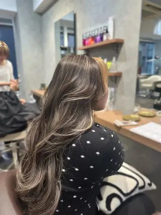ロング カラー 🤍ハイライト/ レイヤー/銀座🤍のヘアスタイル