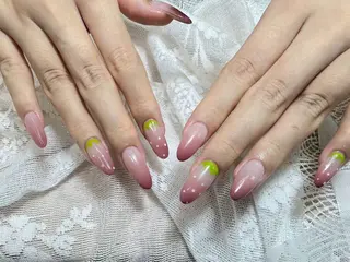 ネイル 佐藤 愛のネイルデザイン