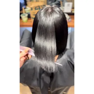 ミディアム 韓国ヘア×ハイトーン AYA💫のヘアスタイル