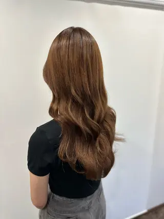 ロング TOMOMI /フロレゾンのヘアスタイル