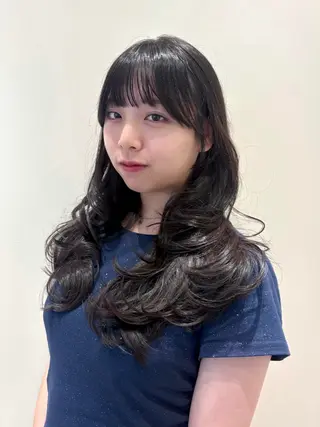 ロング 顔周り/レイヤー カット🎀ヒラバルのヘアスタイル