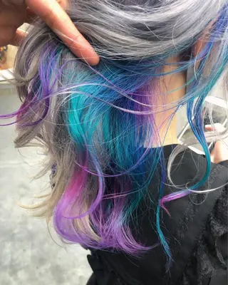 セミロング カラー 原宿サロン代表 デザインカラー伊藤卓のヘアスタイル