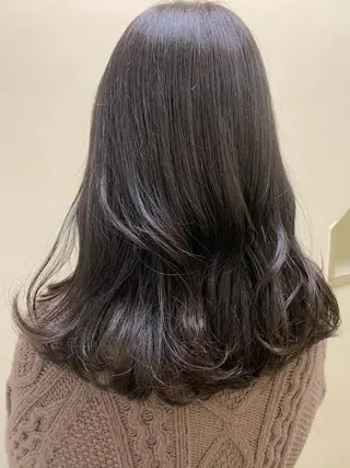 セミロング カラー ayaka 縮毛矯正レイヤーのヘアスタイル