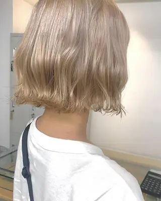 ミディアム カラー leben serikaのヘアスタイル