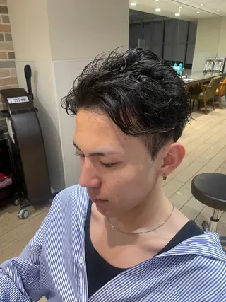 メンズ 表参道小顔カット前髪 割れ改善クロスパーマのヘアスタイル
