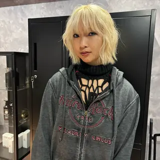 ショート カラー nameless miichiのヘアスタイル