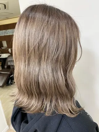 カラー SALOWIN栄 高須大貴のヘアスタイル