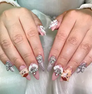 ネイル アヤメネイル 最新チップスカルプのネイルデザイン