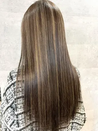 ロング KYOKO 【Bear】のヘアスタイル