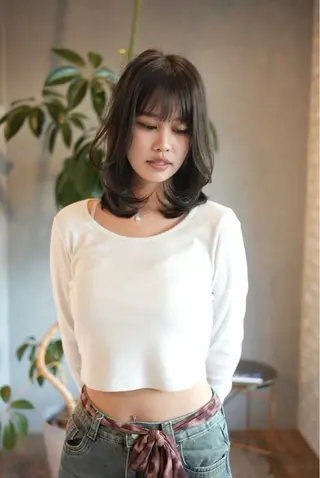 ミディアム カラー Basis 田口豪司のヘアスタイル