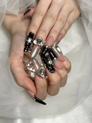 ネイル EmaNail 🧸Momokaのネイルデザイン