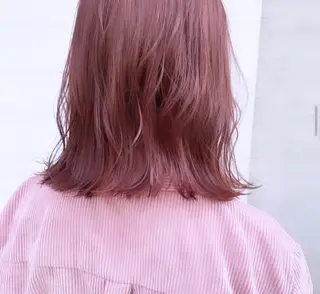 ミディアム カラー サキ🤍ハイトーン 🩰くびれ巻きヘアのヘアスタイル