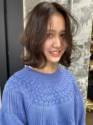 ミディアム カラー Pia ツボイ ケイタのヘアスタイル