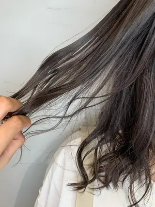 ミディアム カラー 🦖鶴岡 香純🦖のヘアスタイル