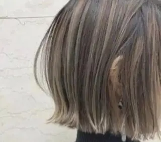 ショート カラー ニシキオリ ユウキのヘアスタイル