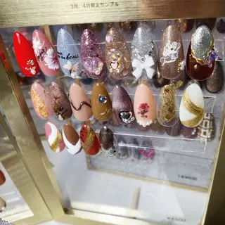 ネイル Bavardage Nailのネイルデザイン