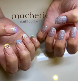 ミディアム マシェリ 梅田のネイルデザイン