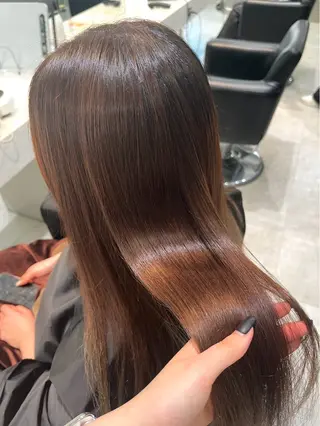 ロング 暖色カラー/ ストレート/くるみのヘアスタイル