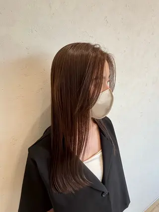 ロング レディースレイヤー× 透明感カラー/紗彩のヘアスタイル