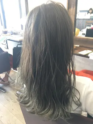 ロング 松本 亮のヘアスタイル