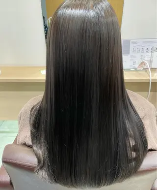 セミロング カラー 縮毛矯正特化サロン voyage所属・voyage 森住宏輝のヘアスタイル