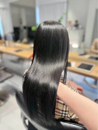 カラー 久行 華音のヘアスタイル