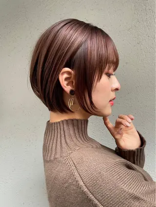 ショート 髪質改善|透明 感カラー🩵レイヤーのヘアスタイル