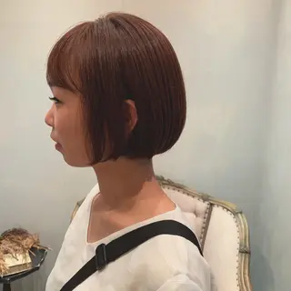 ショート SAKINO. ベージュカラーのヘアスタイル