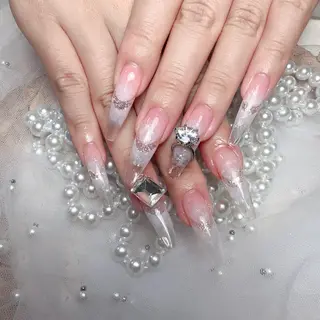ネイル Maggie Nail🦩のネイルデザイン