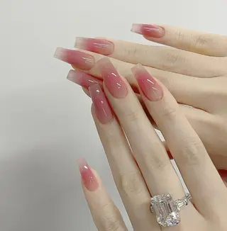 ネイル Queens 榊 まおのネイルデザイン